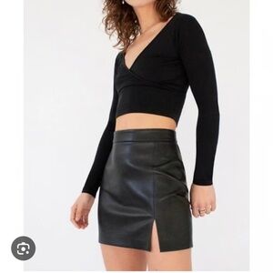 Aritzia Black Vegan Leather Tempest Skirt